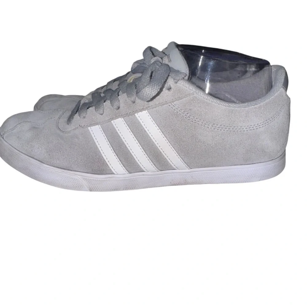 Adidas VL Court 2.0 Gray Suede Low Top Sneakers White Stripes Mens 9.5 Womens 11